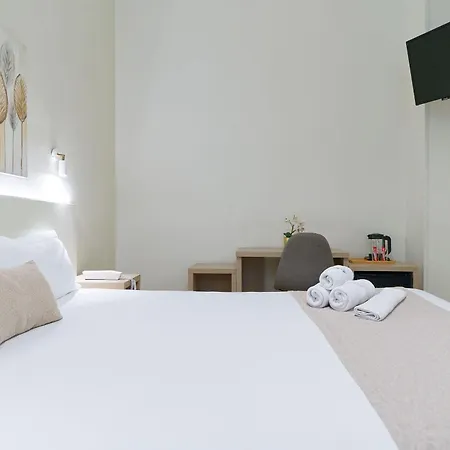 Ura Boutique Gurea Hotel 2*